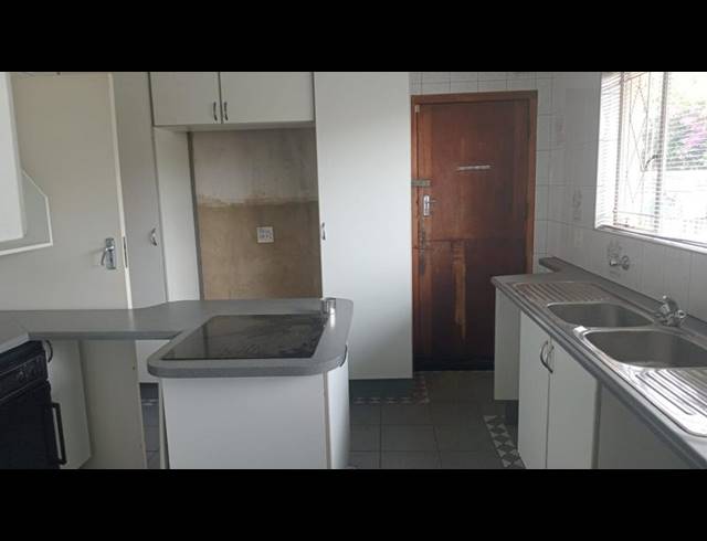 3 BEDROOM HOUSE FOR SALE IN EVANS PARK